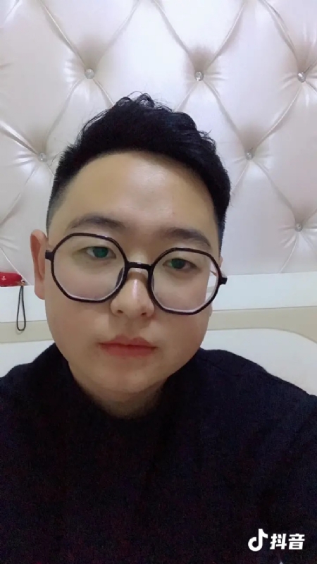 杰森的第一张照片--吴忠残疾人相亲网